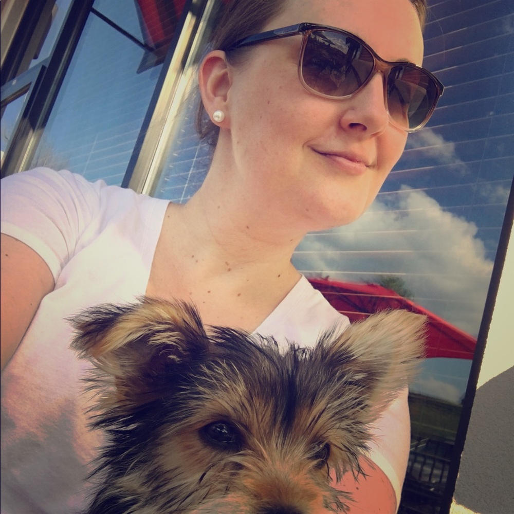 Meet your Posher, Juliette